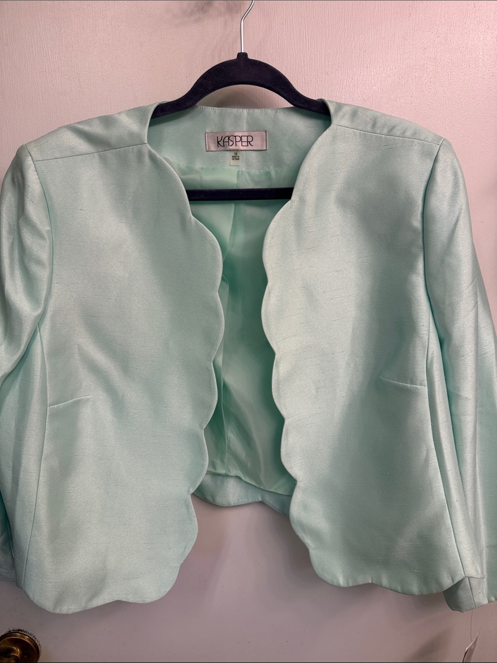 Kasper Scalloped Open-Front Blazer in Mint Green
